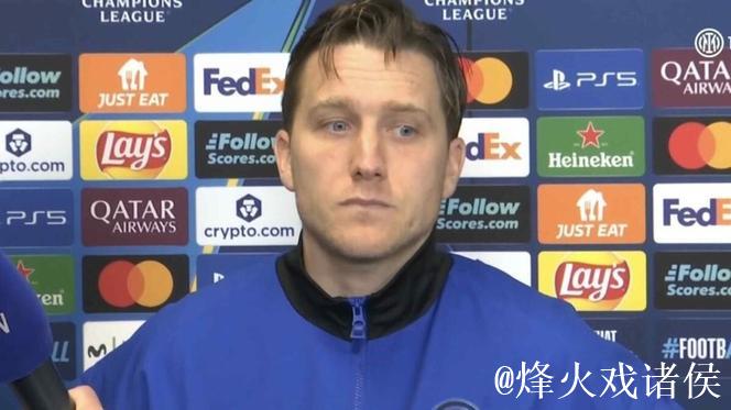 泽林斯基:输给利物浦后希望反弹,身体状态良好无伤病 泽林斯基:输给利物浦后希望反弹,身体状态良好无伤病